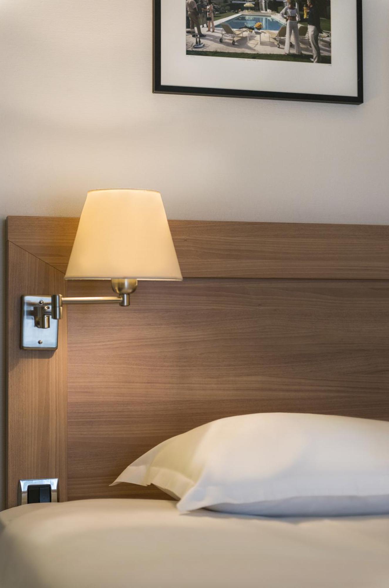 Hotel Boris V. By Happyculture Levallois-Perret Rum bild